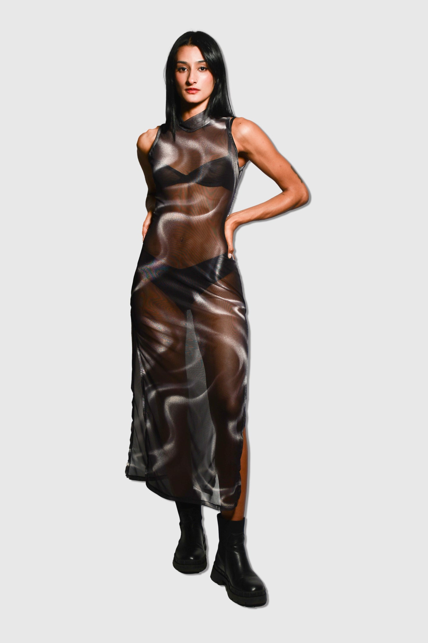 Vestido transparencia diseño