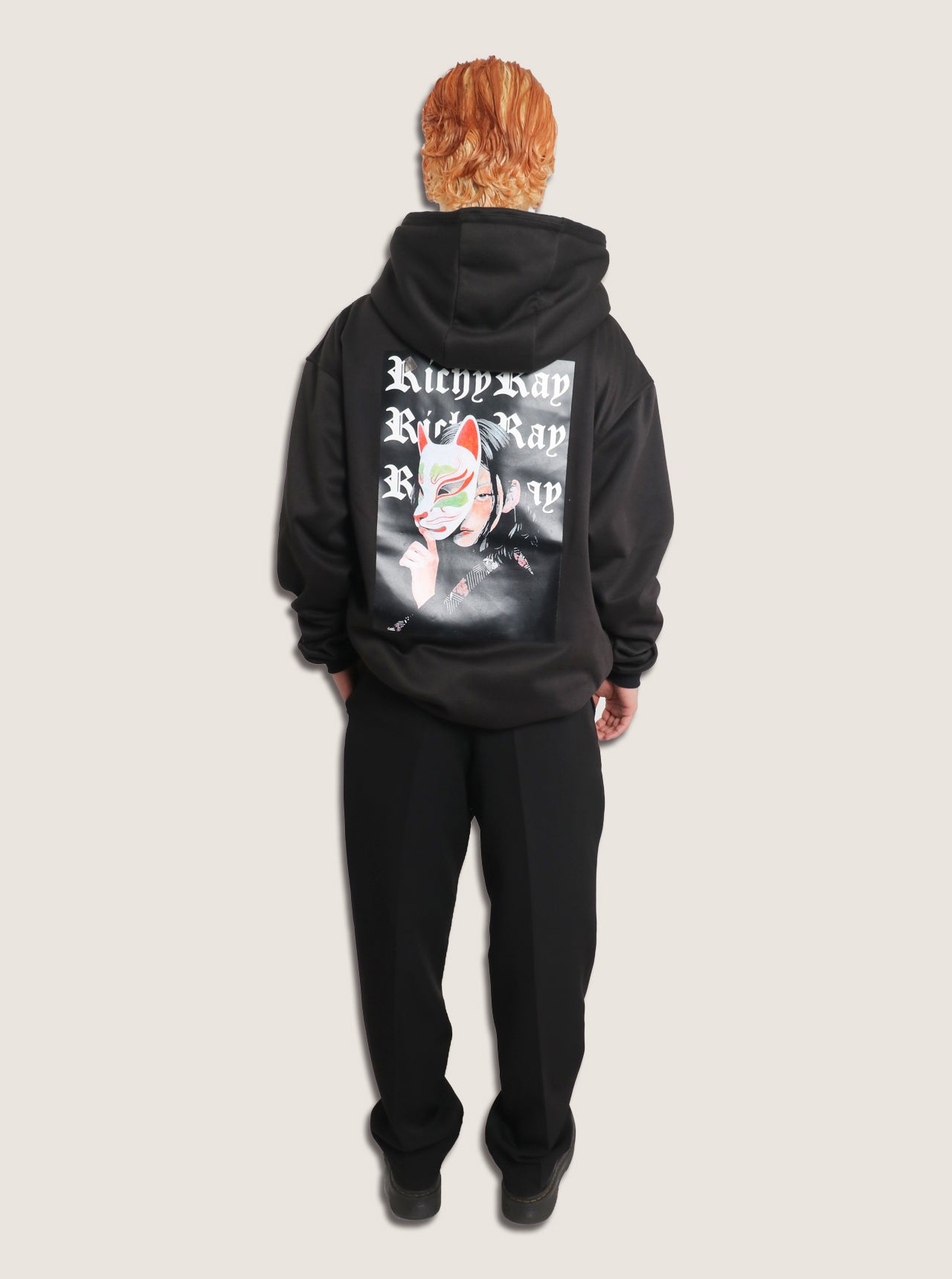 Hoodie negro mokuzai