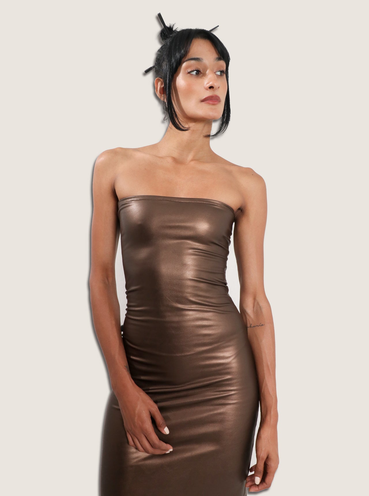 Vestido cuerina café strapple