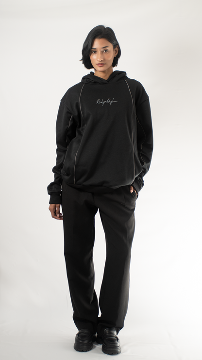 Hoodie negro líneas