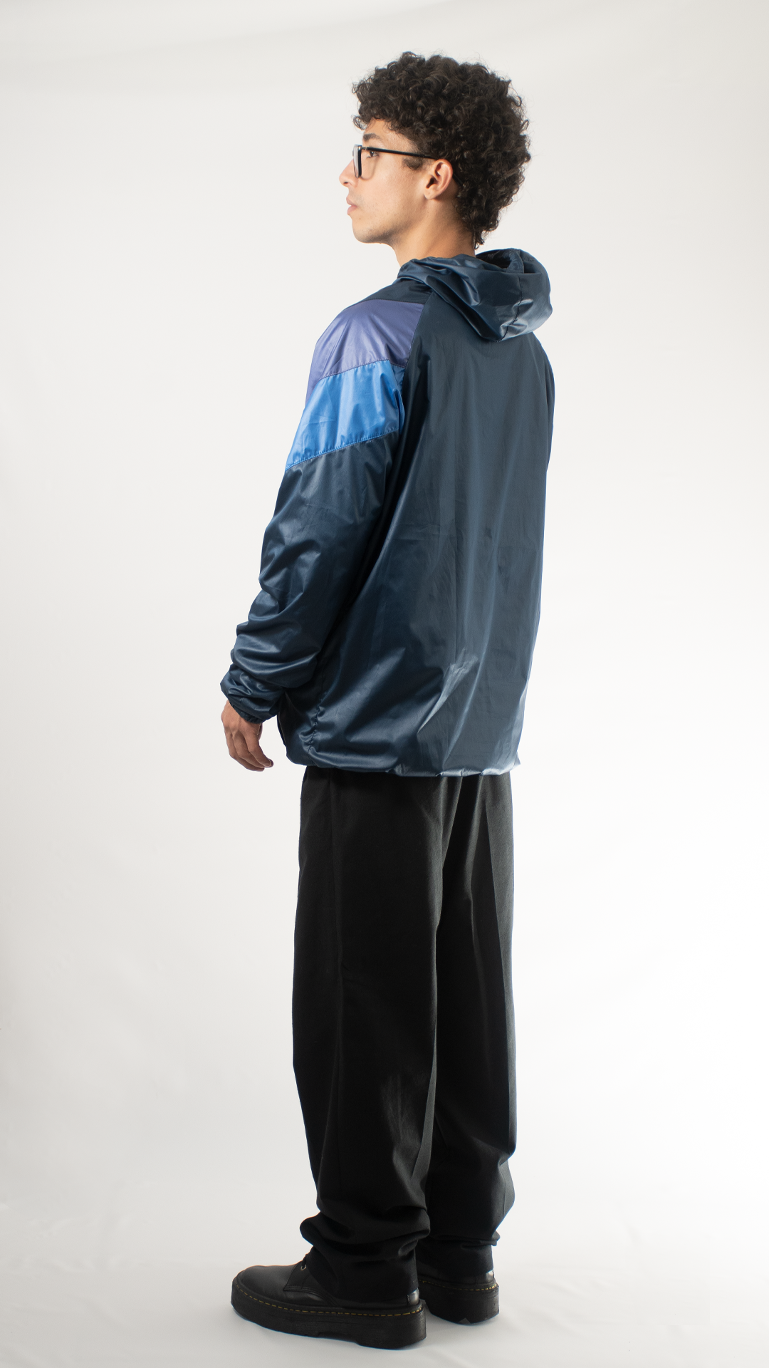 Chaqueta cortavientos azul unisex
