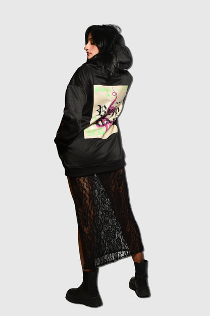 Hoodie negra estampada
