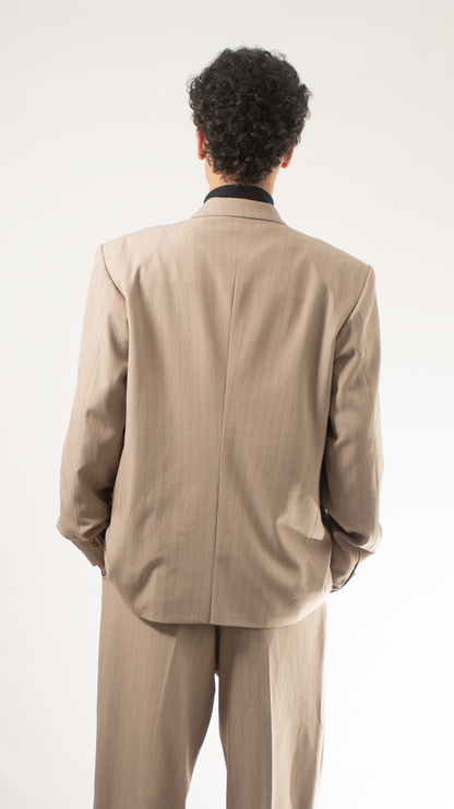 Traje de sastrería beige